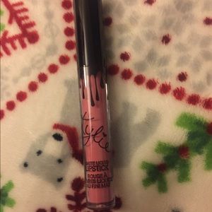 high maintenance kylie lipstick